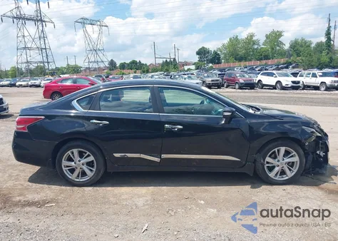2015 Nissan Altima 2.5 Sv z USA, uszkodzony, nr VIN 1N4AL3AP6FC153567
